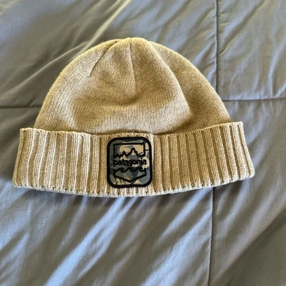 Patagonia Tan Beanie - Picture 1 of 5